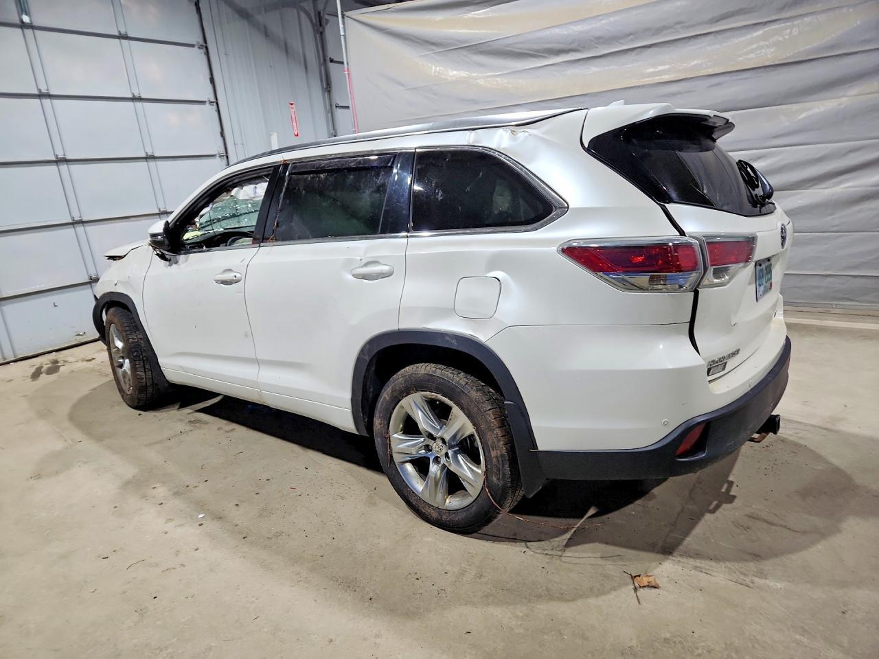 2015 Toyota Highlander Limited - Image 2
