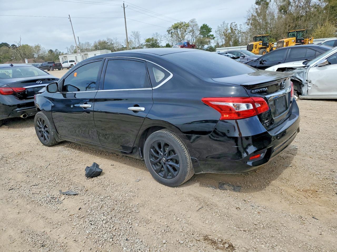2018 Nissan Sentra S - Фото 2
