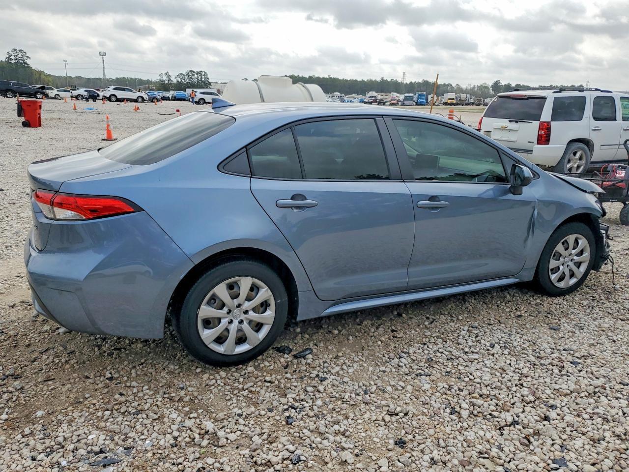 2020 Toyota Corolla Le - Фото 3