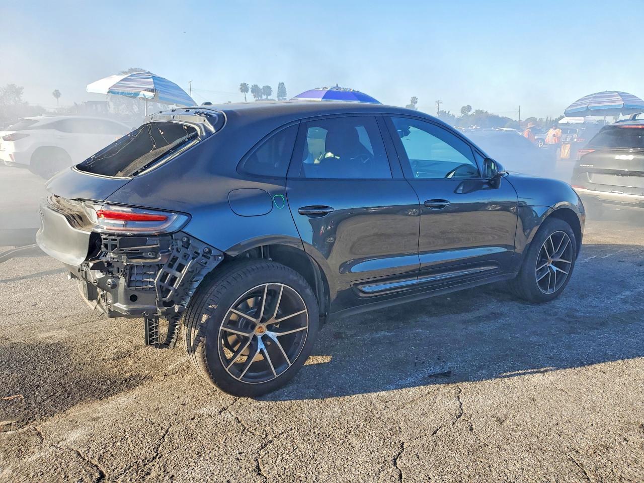 2025 Porsche Macan Base - Фото 3