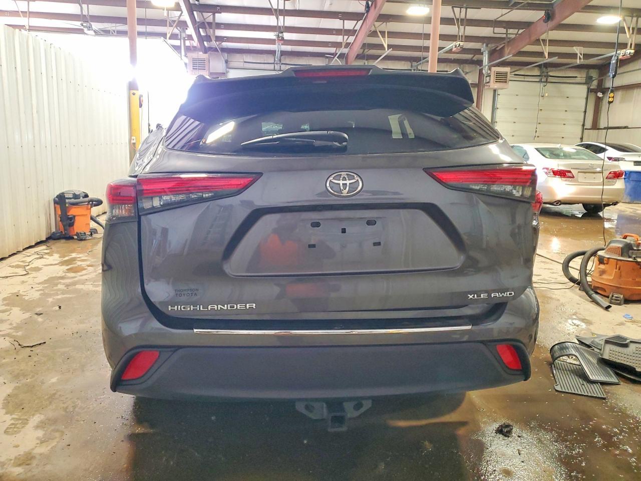 2022 Toyota Highlander Xle - Image 6