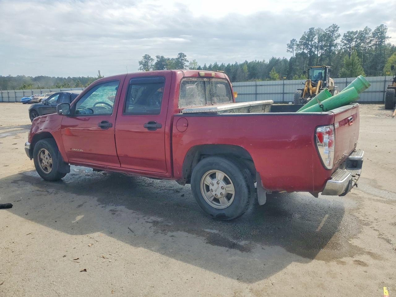 2004 GMC Canyon - Image 2