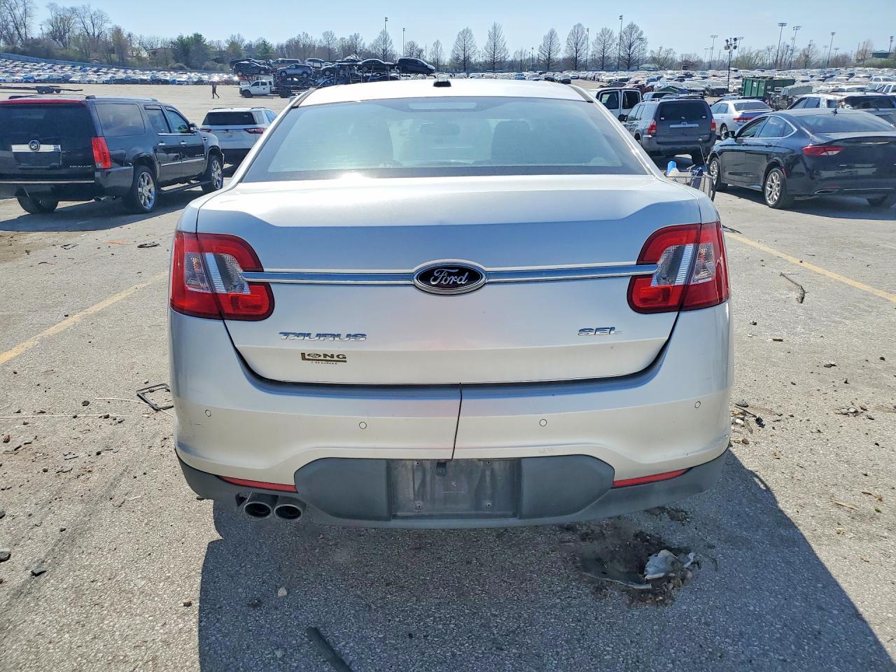 2010 Ford Taurus Sel - Image 6