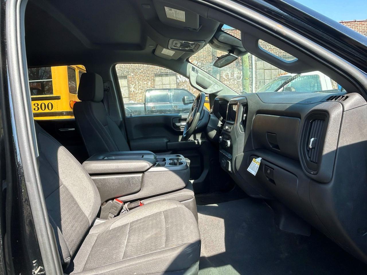 2024 Chevrolet Silverado K1500 Trail Boss Custom - Image 5