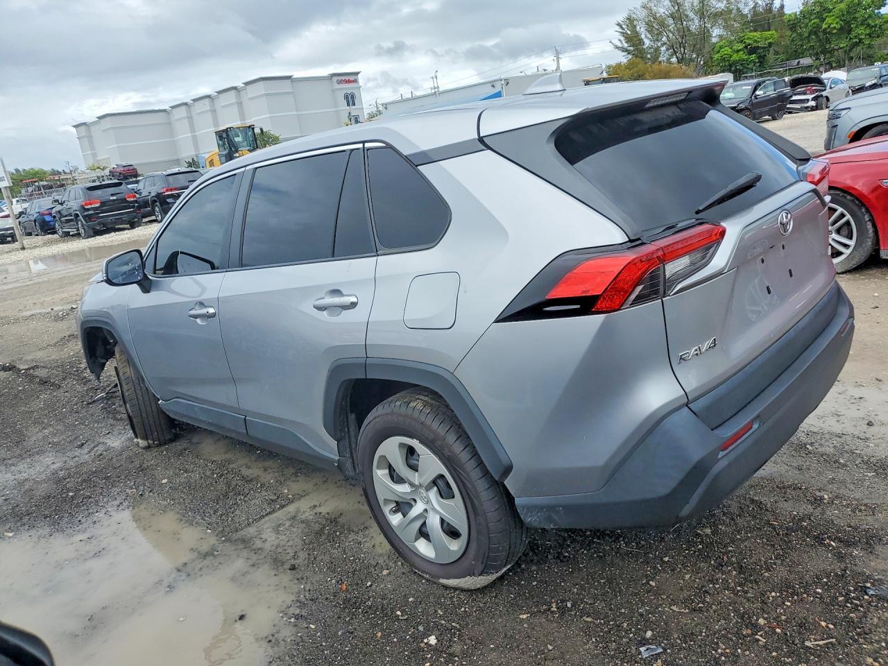 2022 Toyota Rav4 Le - Image 2