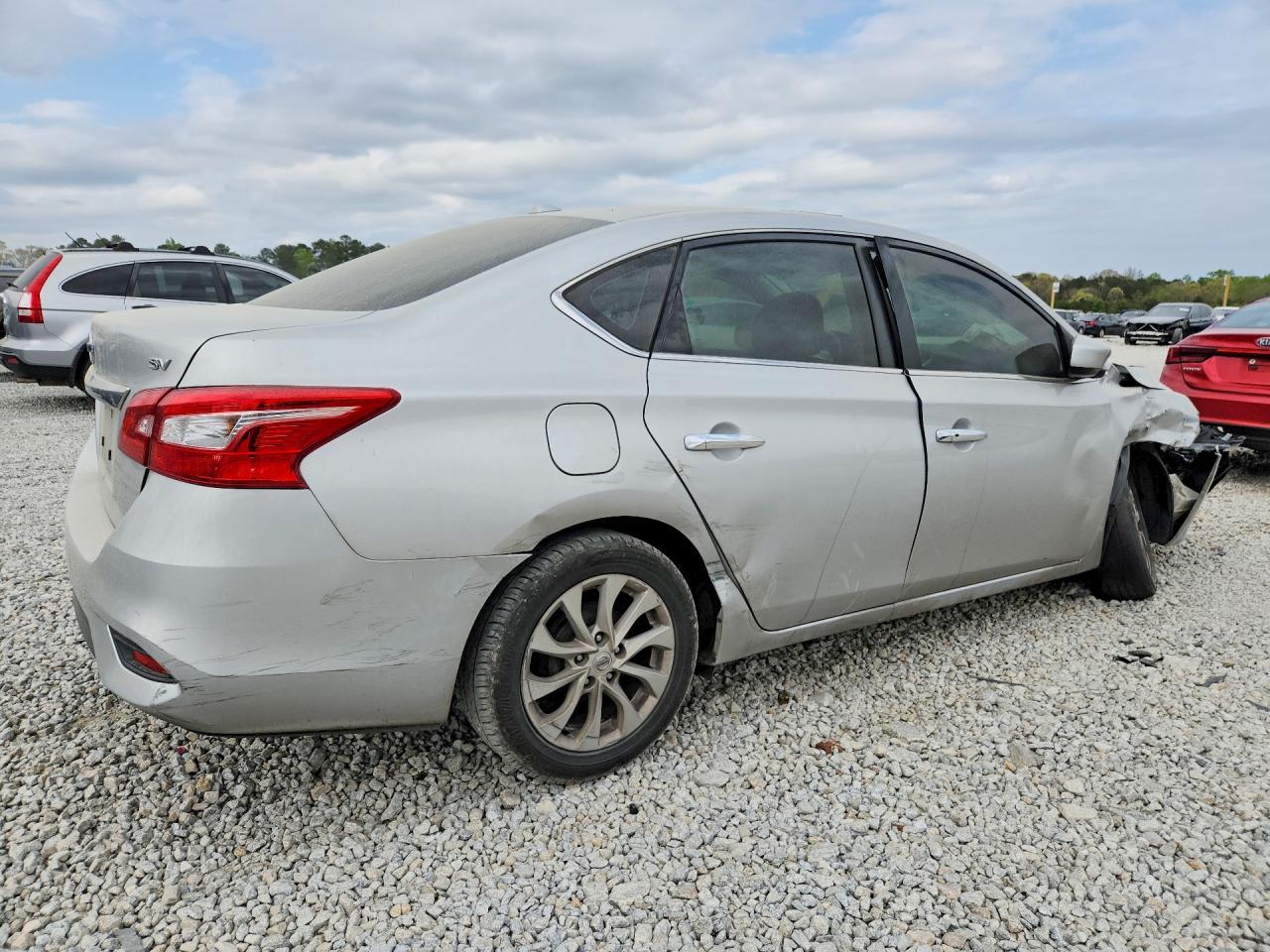 2018 Nissan Sentra Sv - Фото 3