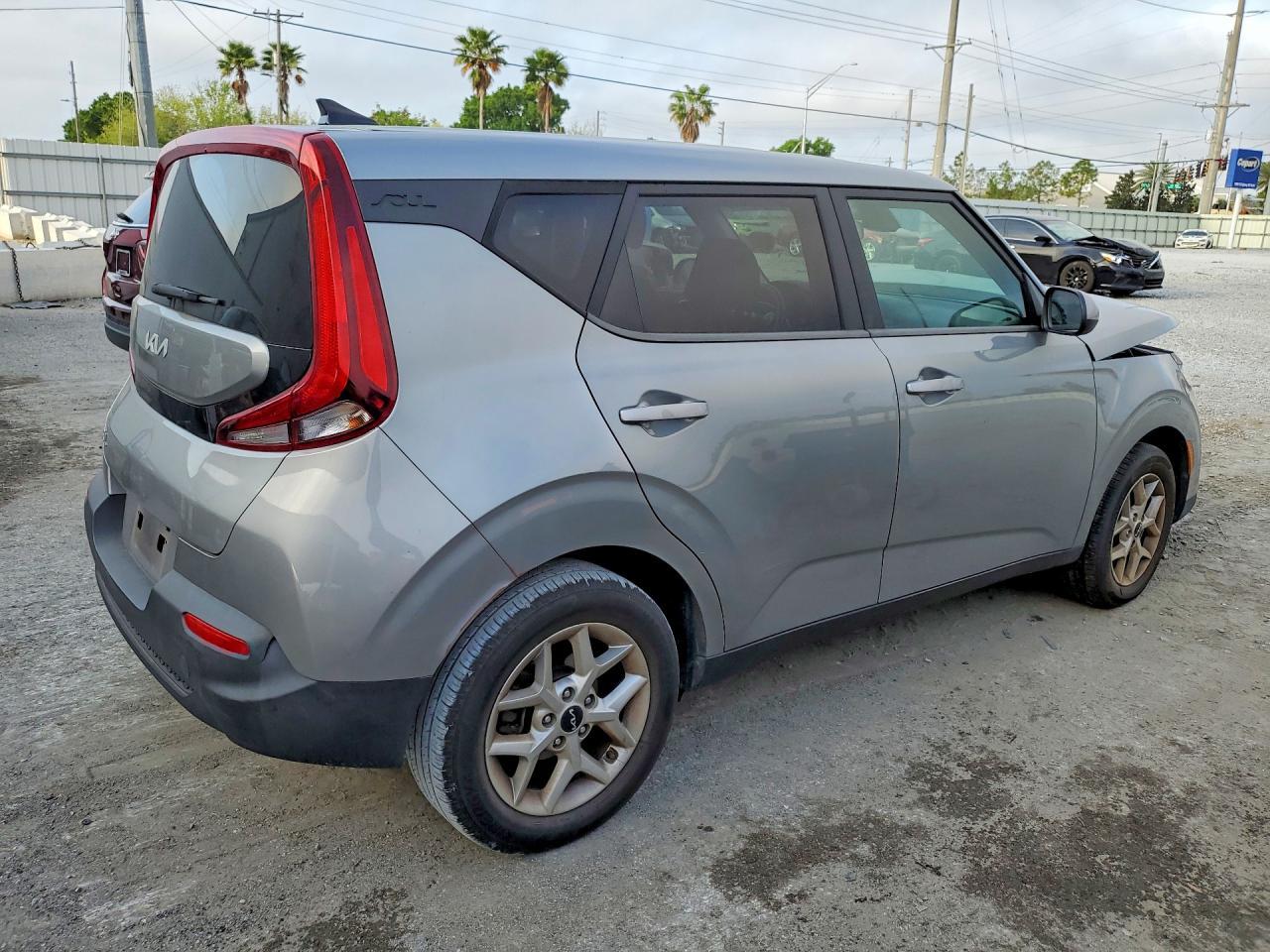 2022 Kia Soul Lx - Фото 3