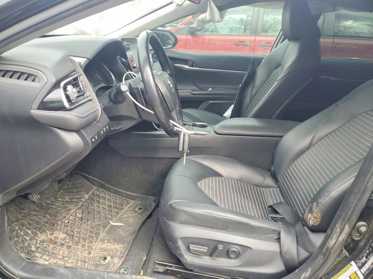2023 Toyota Camry Se - Image 7