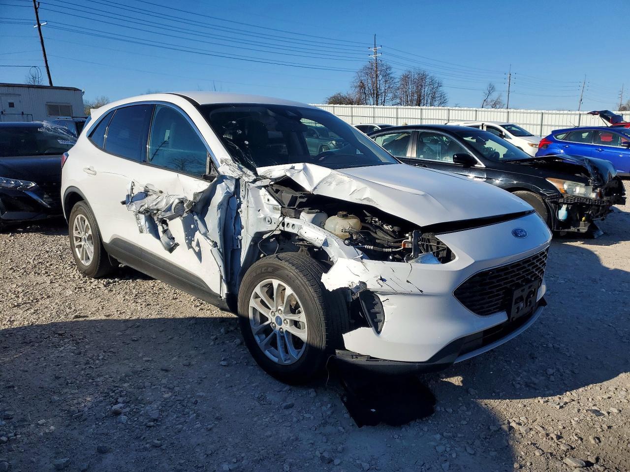 2020 Ford Escape Se - Фото 4