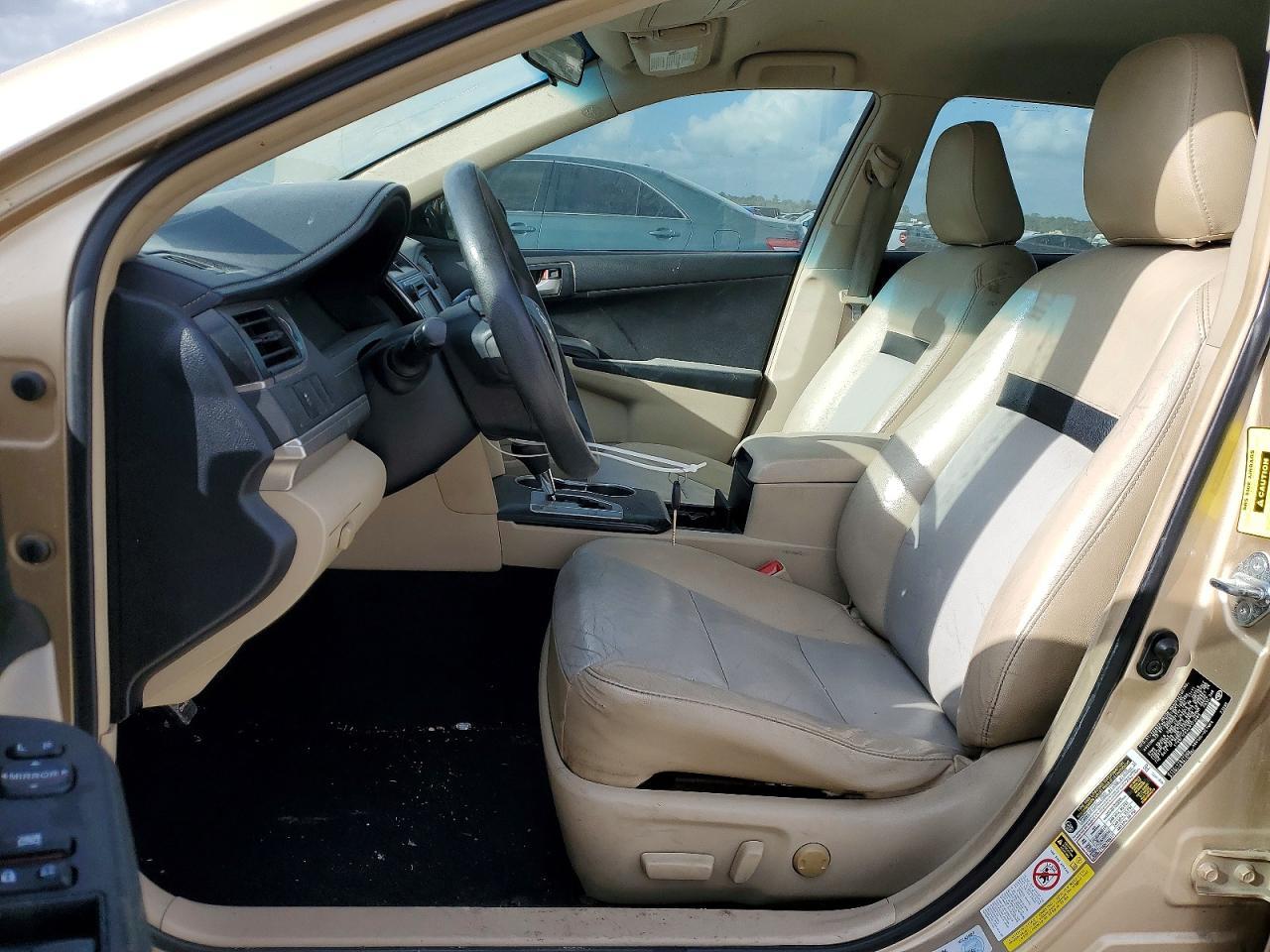 2012 Toyota Camry Le - Image 7