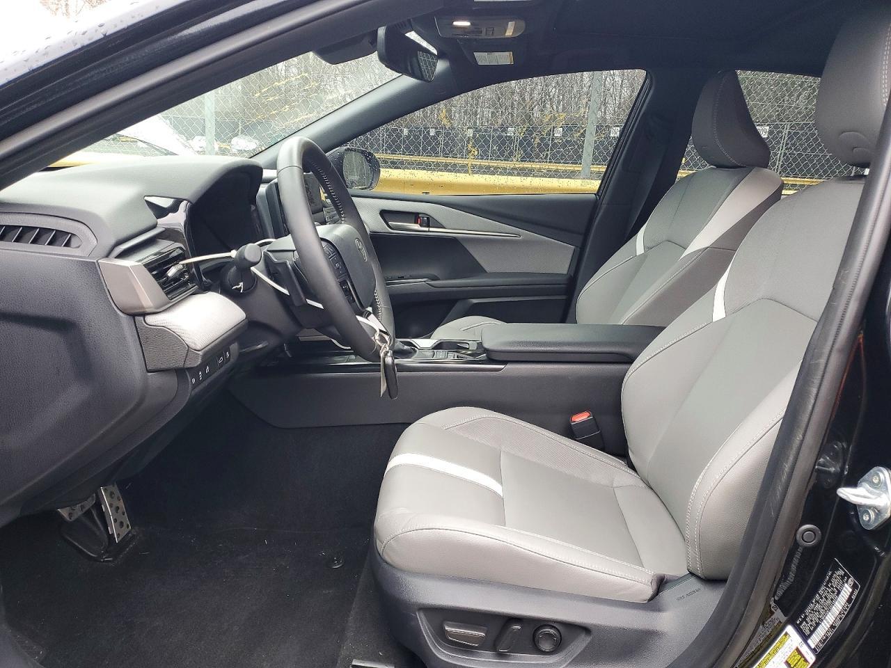 2025 Toyota Camry Se - Фото 7