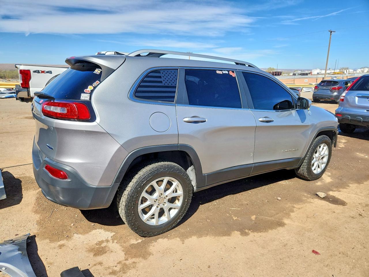 2016 Jeep Cherokee Latitude - Фото 3