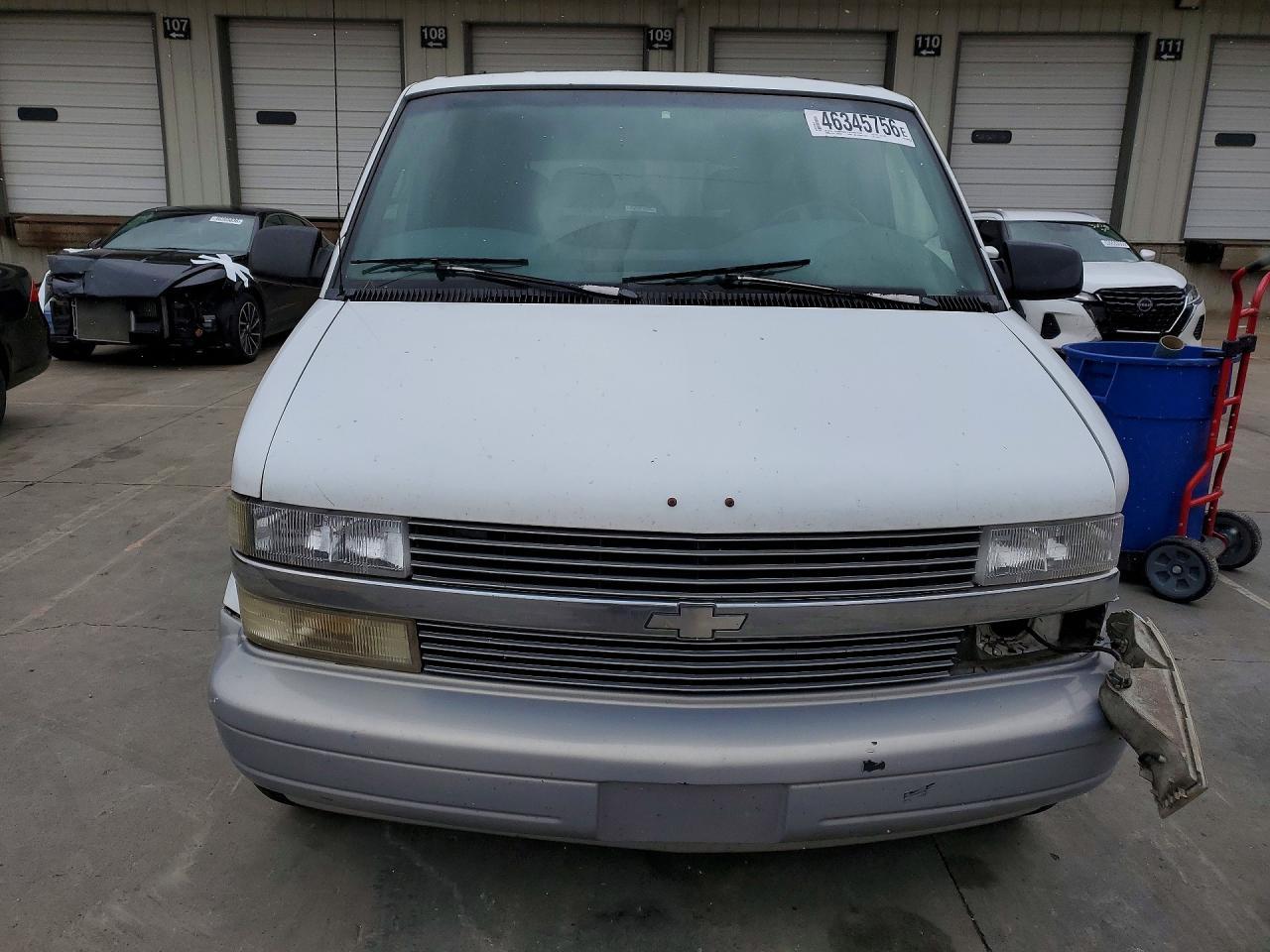 1999 Chevrolet Astro - Фото 5