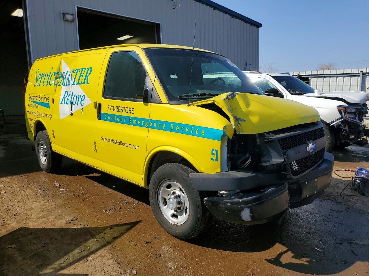 2015 Chevrolet Express G2500 - Фото 4