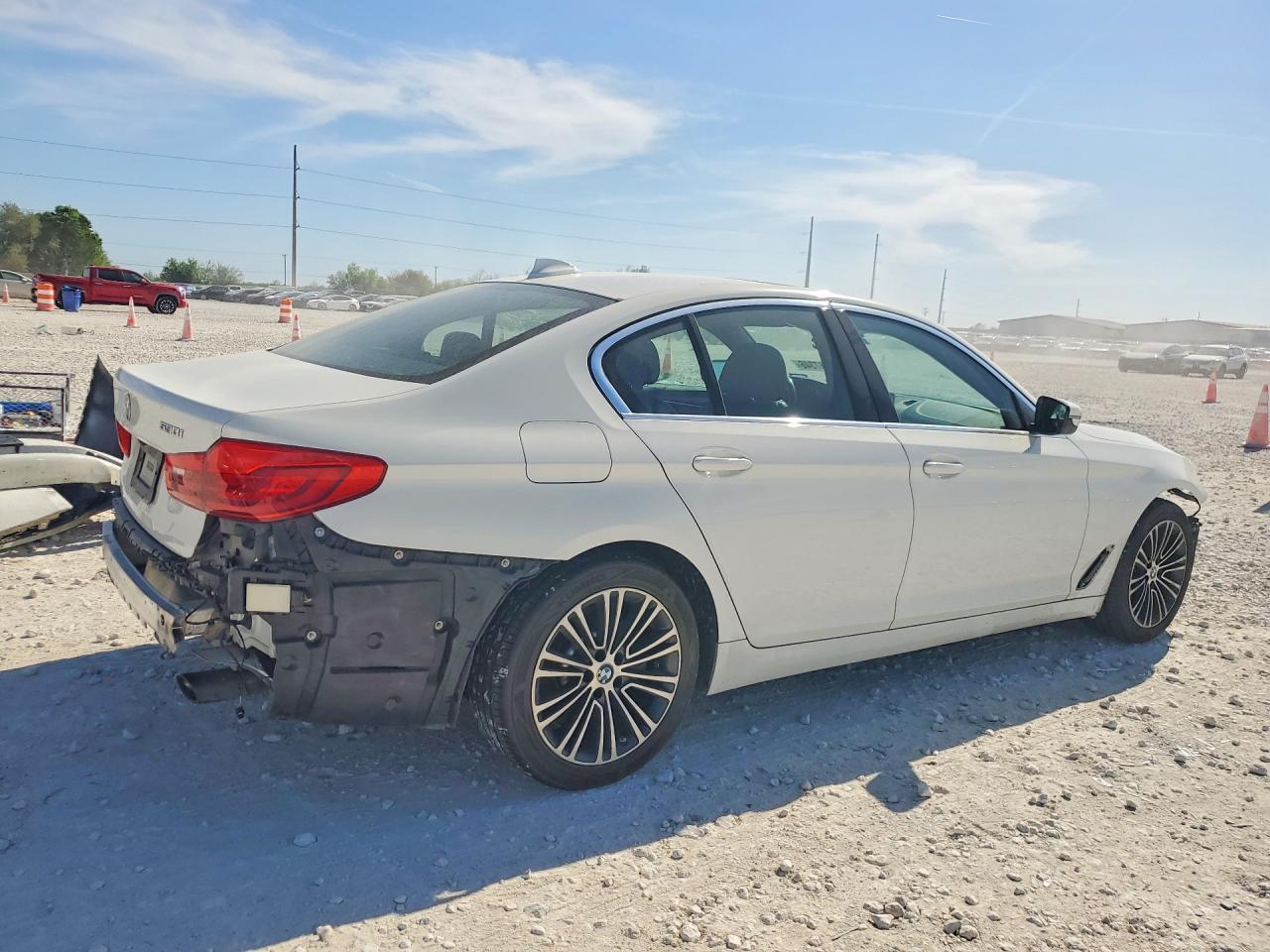 2020 BMW 530 I - Image 3