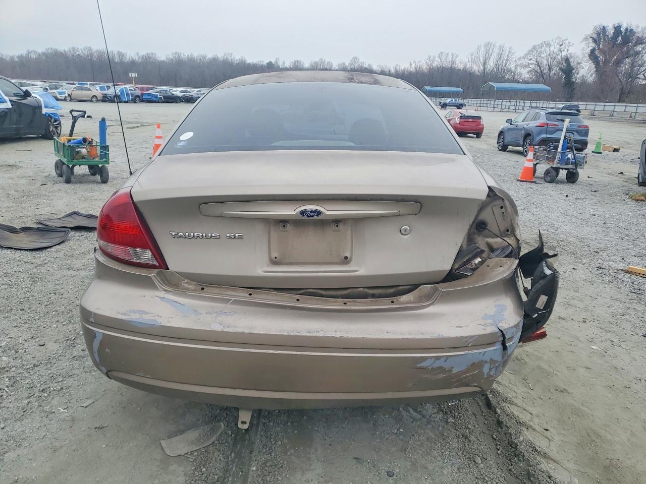 2007 Ford Taurus Se - Image 6