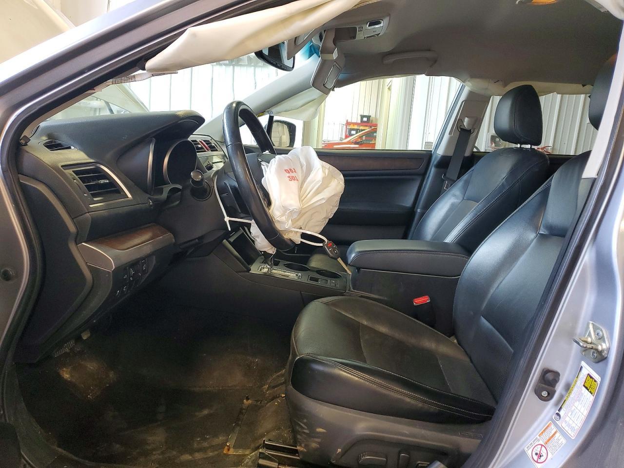 2015 Subaru Outback 3.6R Limited - Image 7
