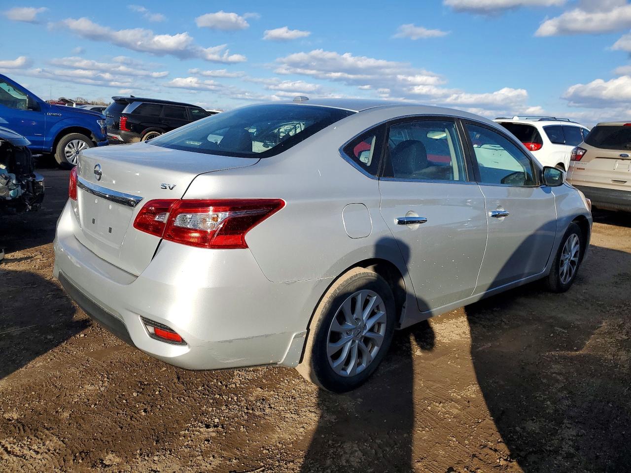 2019 Nissan Sentra Sv - Фото 3