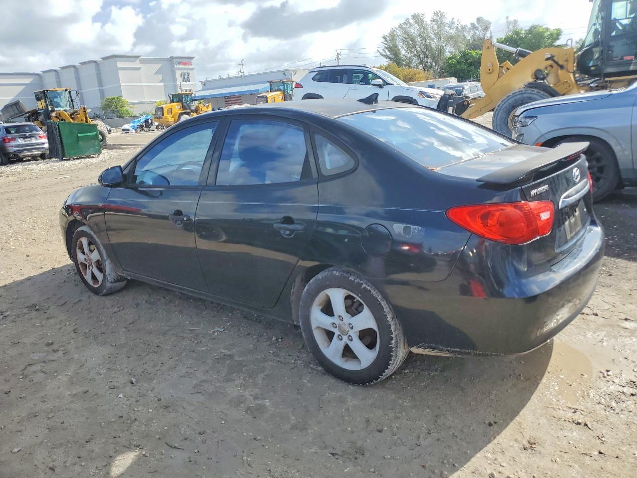 2010 Hyundai Elantra Se - Image 2