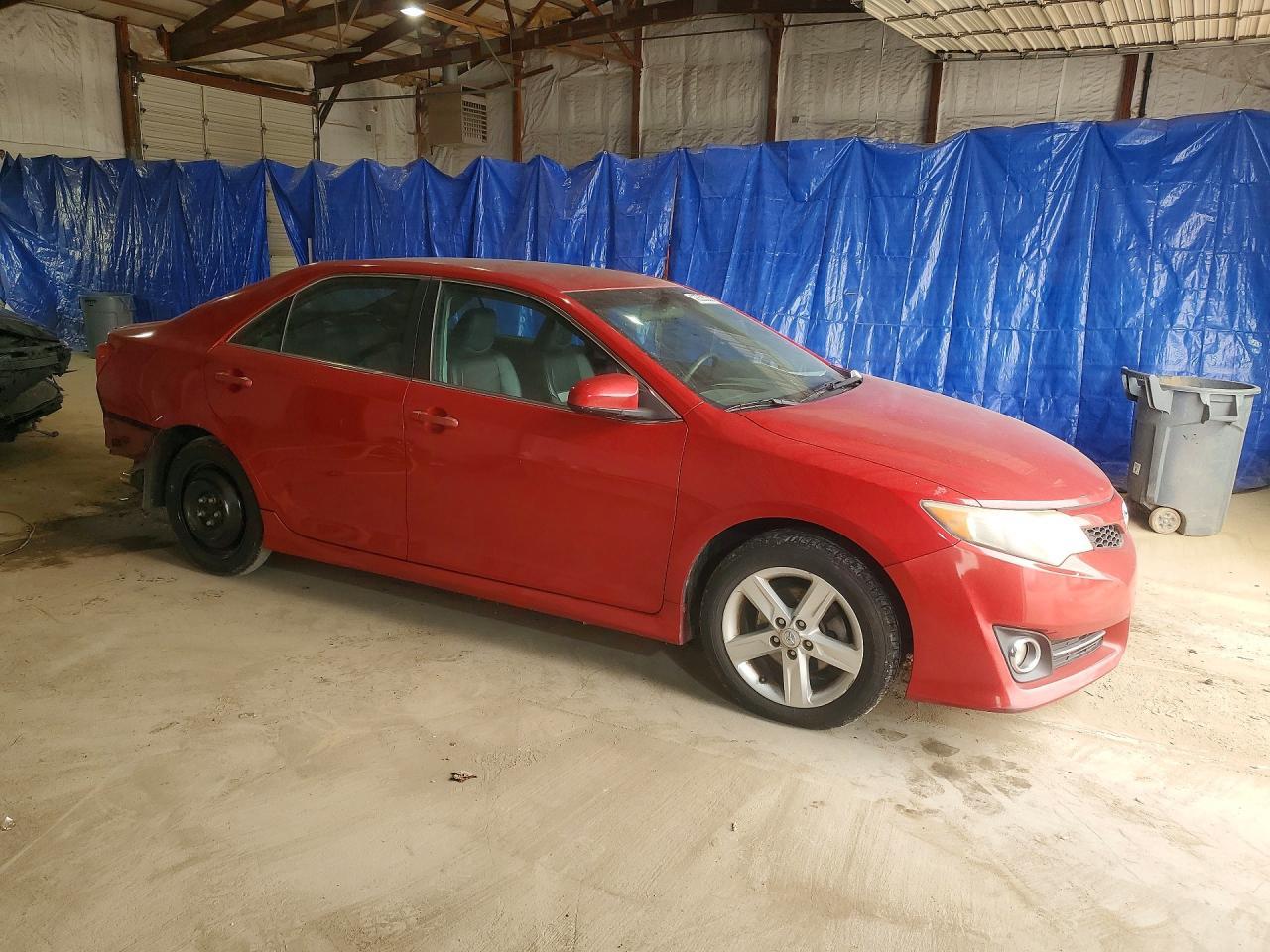 2013 Toyota Camry Se - Image 4
