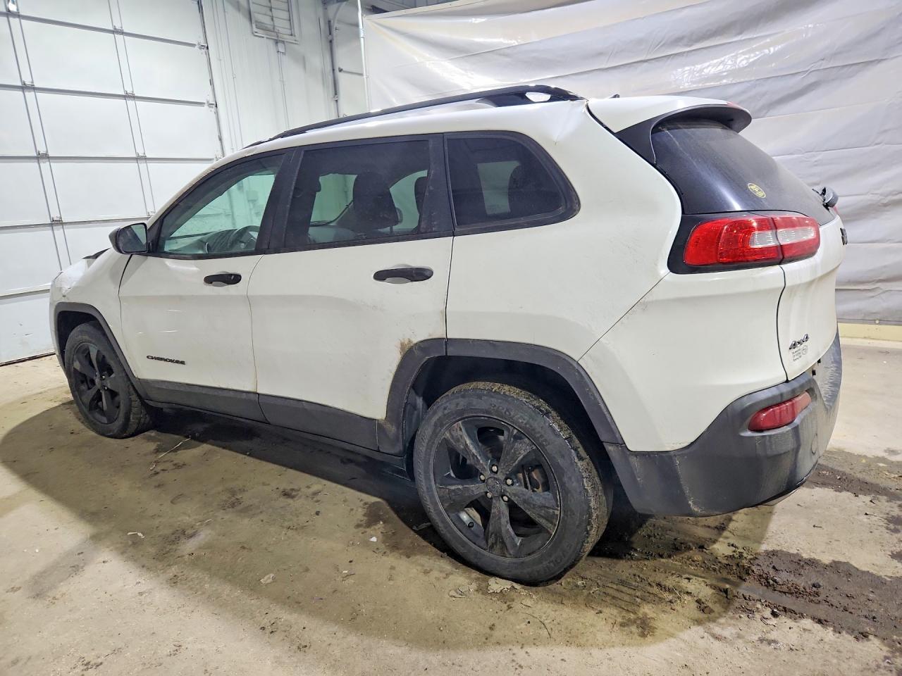2017 Jeep Cherokee Sport - Фото 2