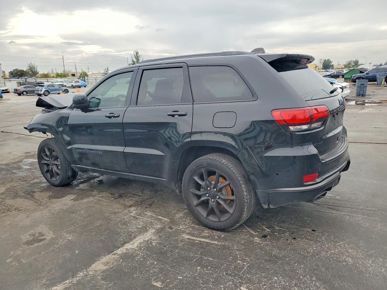 2019 Jeep Grand Cherokee Laredo - Image 2