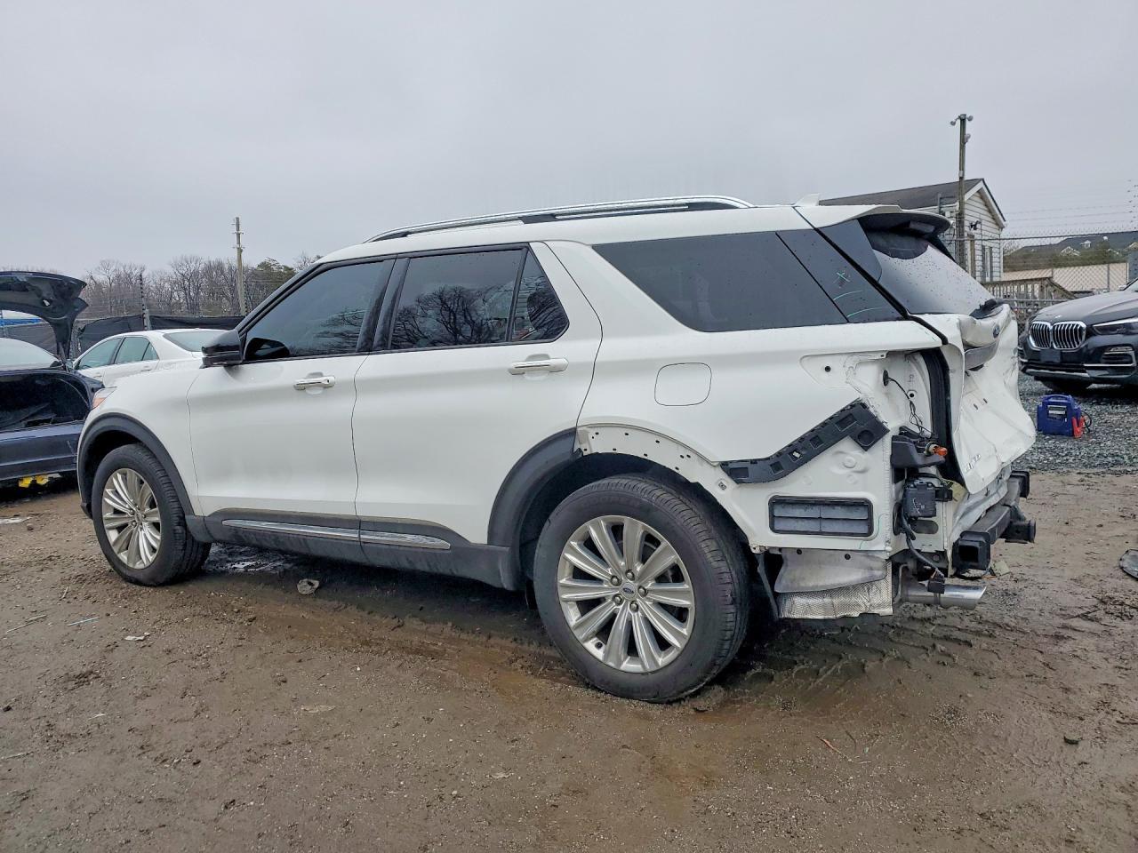2020 Ford Explorer Limited - Image 2