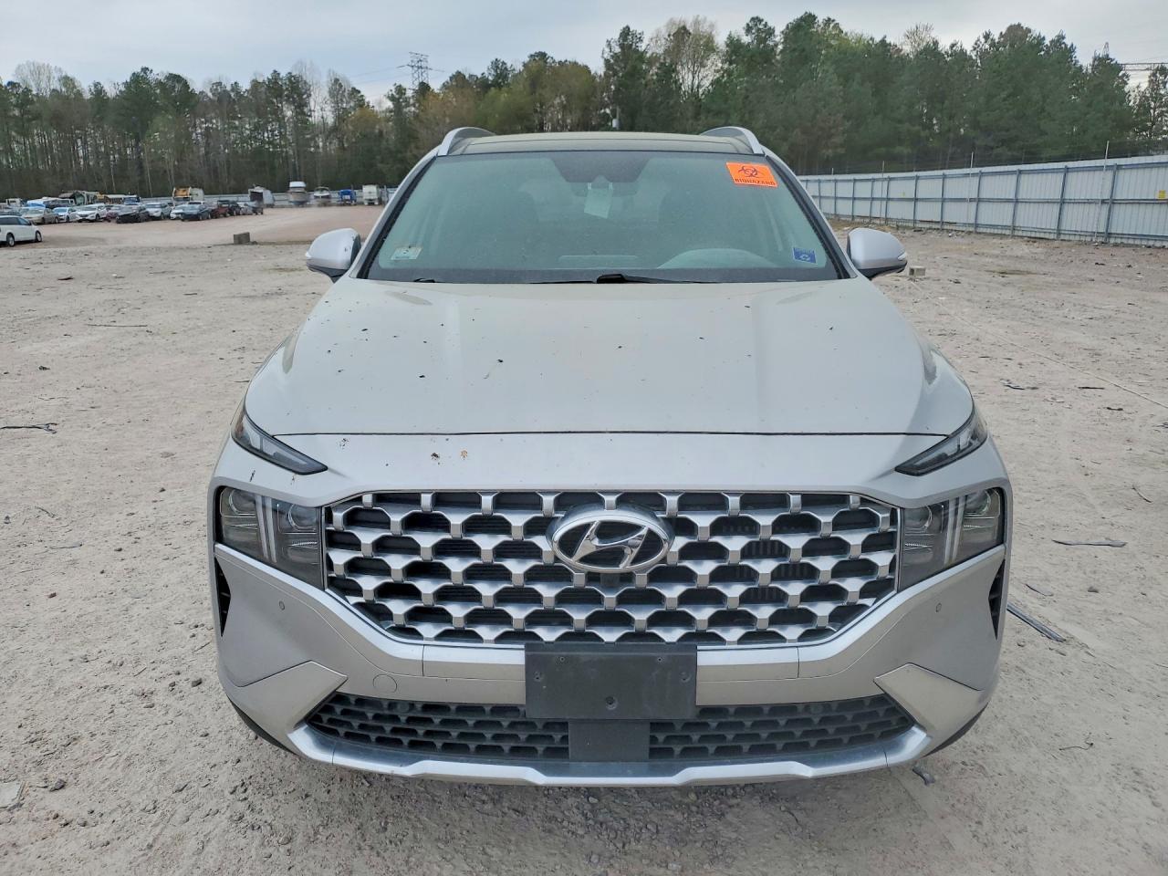 2022 Hyundai Santa Fe Hybrid Limited - Image 5