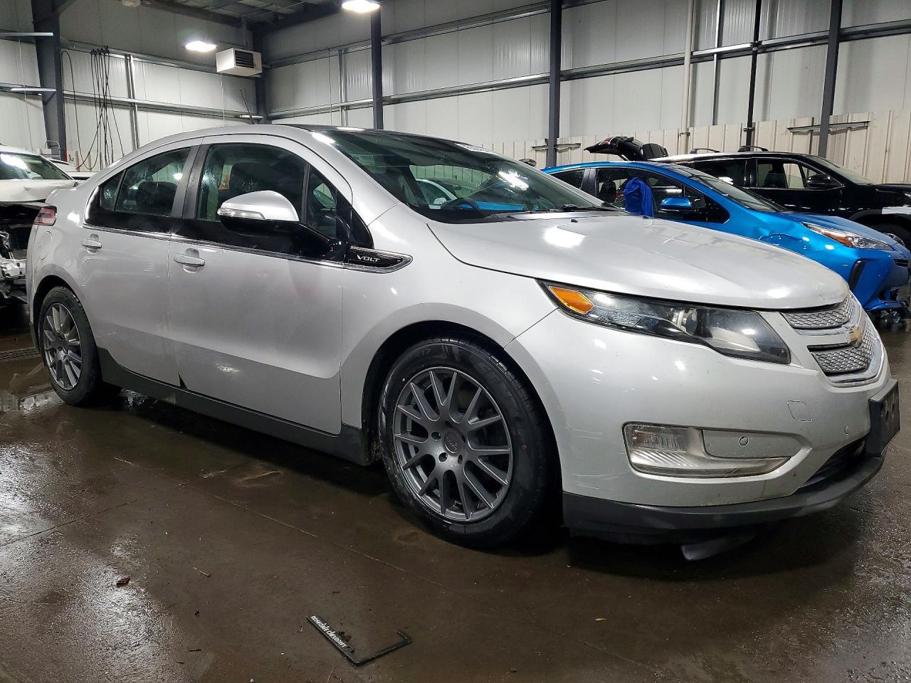 2011 Chevrolet Volt - Фото 4