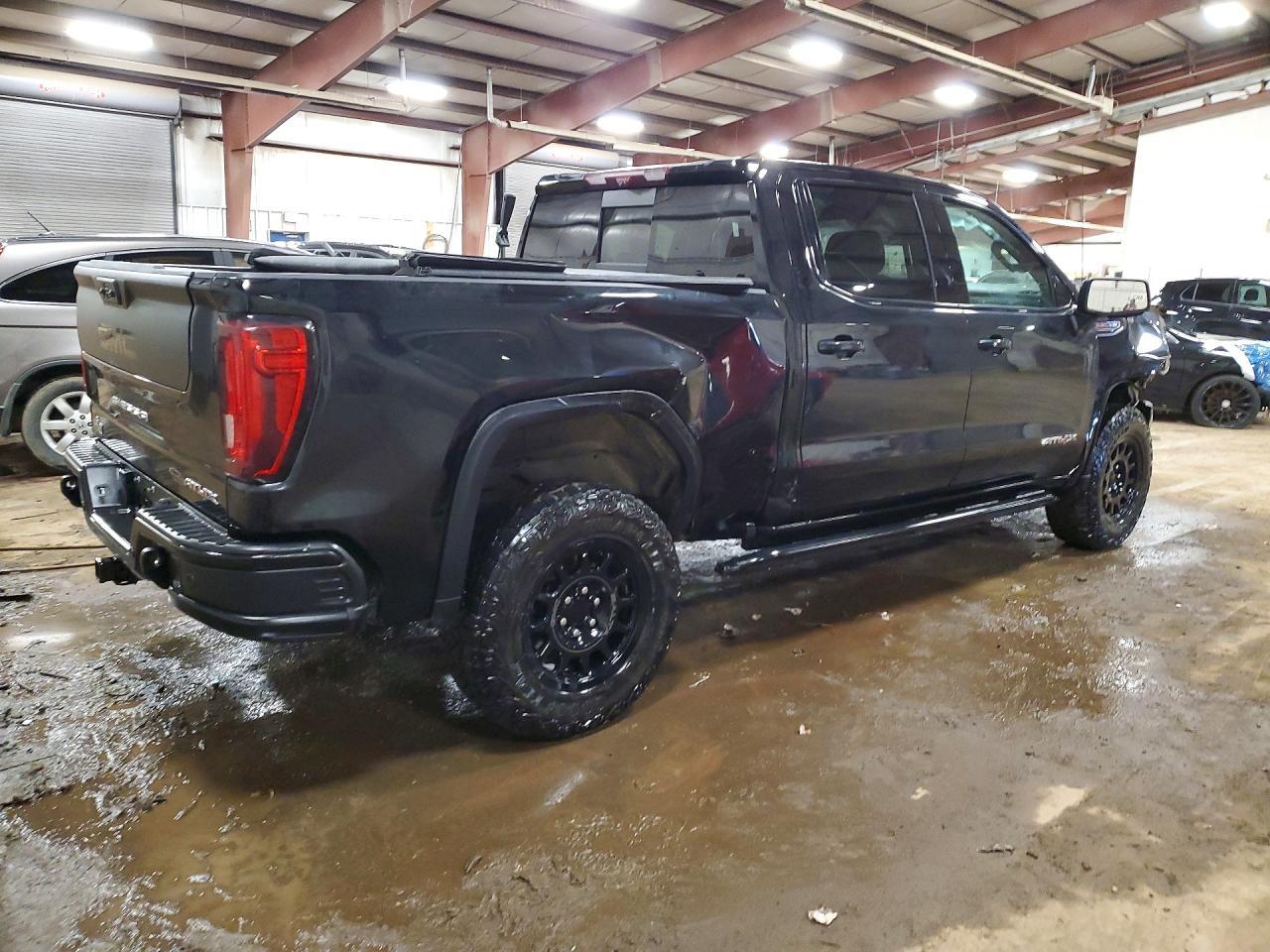 2023 GMC Sierra K1500 At4X - Фото 3