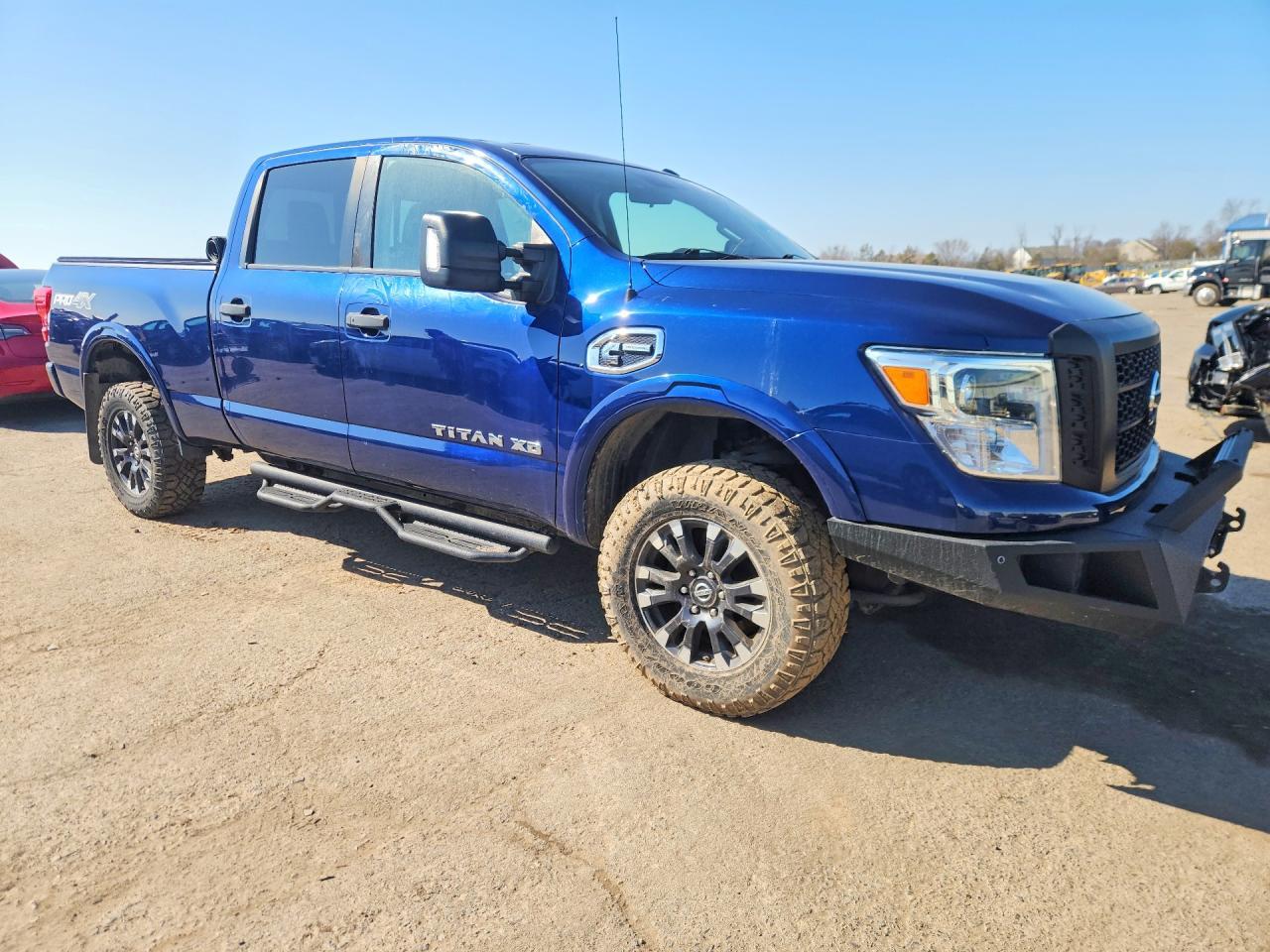 2017 Nissan Titan Xd Pro-4X 4Wd 5.0L V8 Tdsl - Image 4
