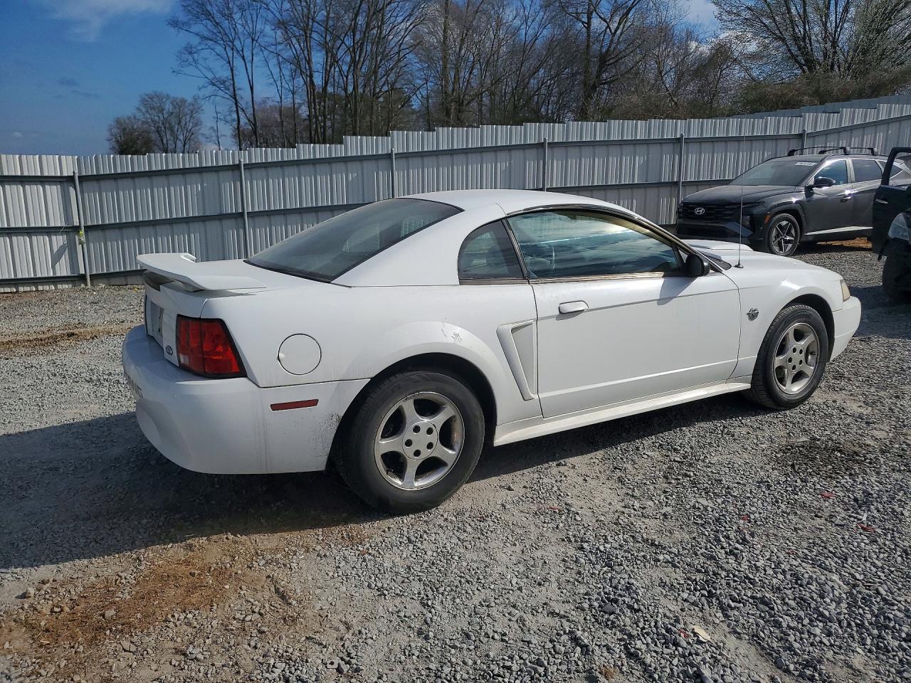 2004 Ford Mustang - Фото 3
