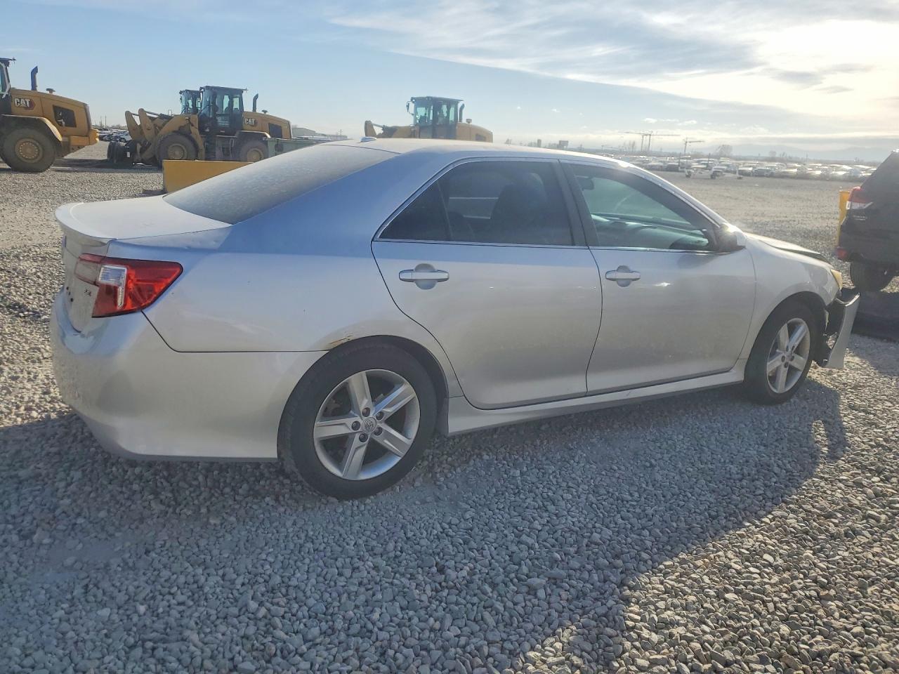 2013 Toyota Camry Se - Фото 3