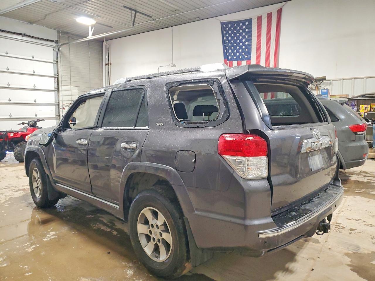 2013 Toyota 4Runner Sr5 - Фото 3