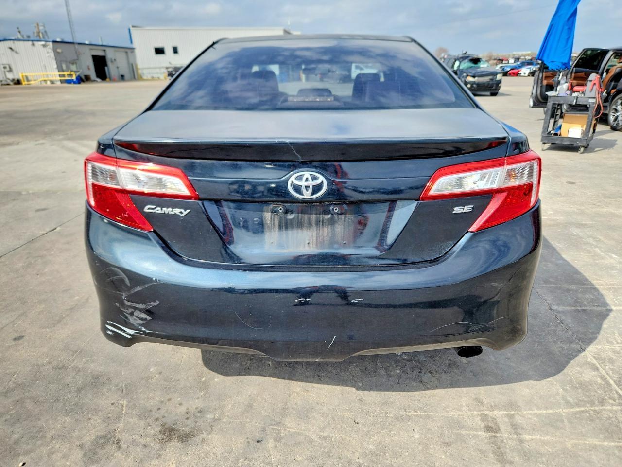 2013 Toyota Camry Se - Image 6