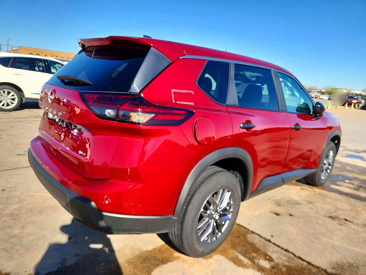 2025 Nissan Rogue S - Фото 3