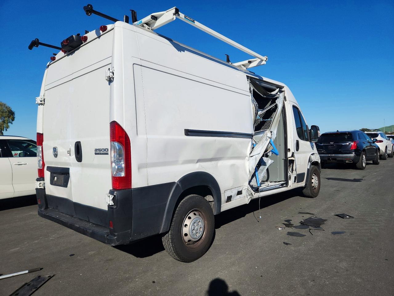 2023 Ram Promaster 2500 Utility / Service Van - Фото 3
