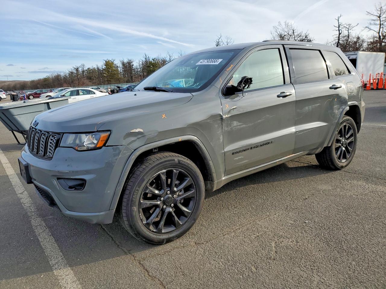 2020 Jeep Grand Cherokee Laredo