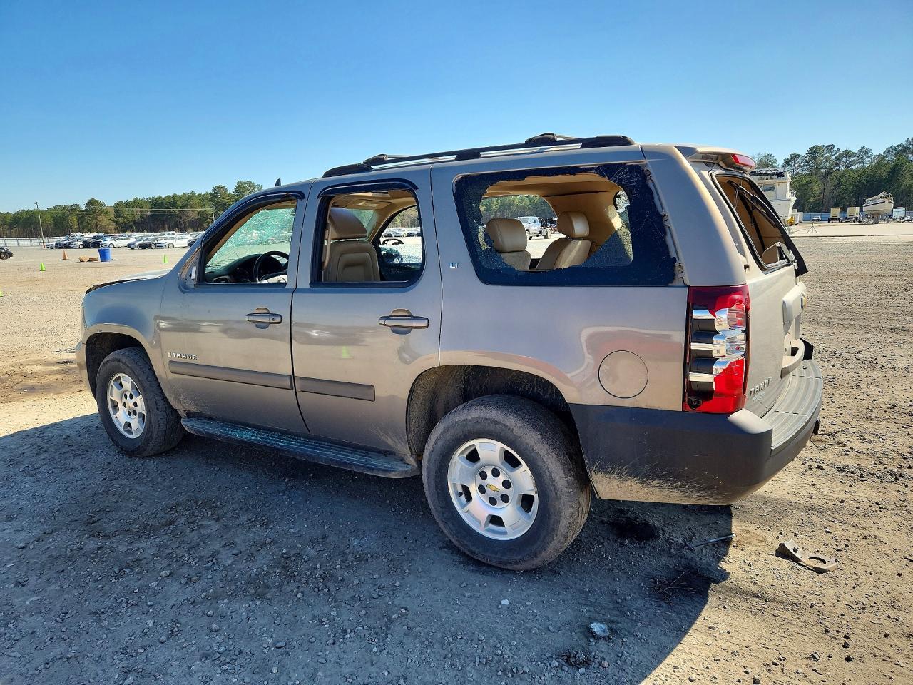 2007 Chevrolet Tahoe K1500 - Image 2