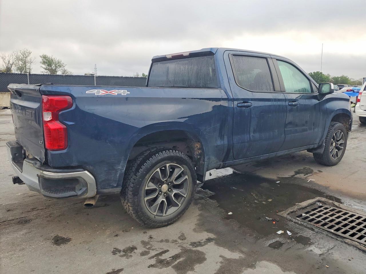 2022 Chevrolet Silverado K1500 Lt-L - Image 3