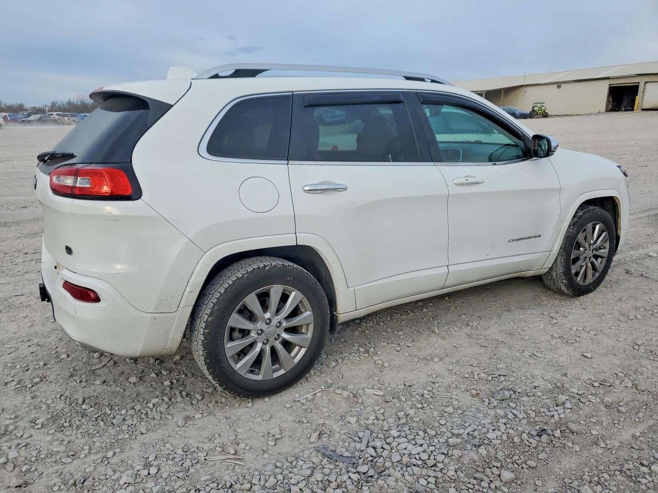 2017 Jeep Cherokee Overland - Фото 3