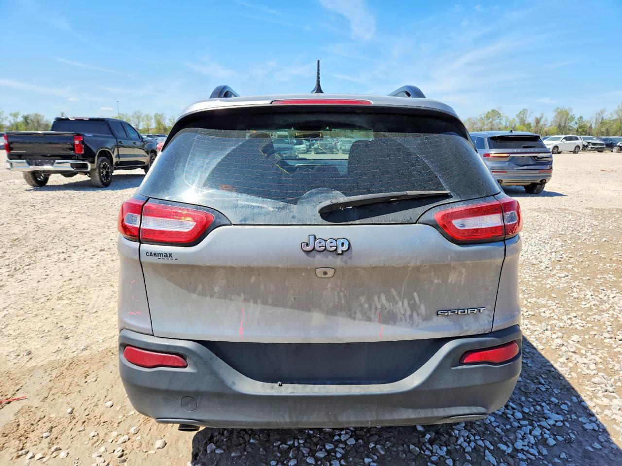 2015 Jeep Cherokee Sport - Image 6