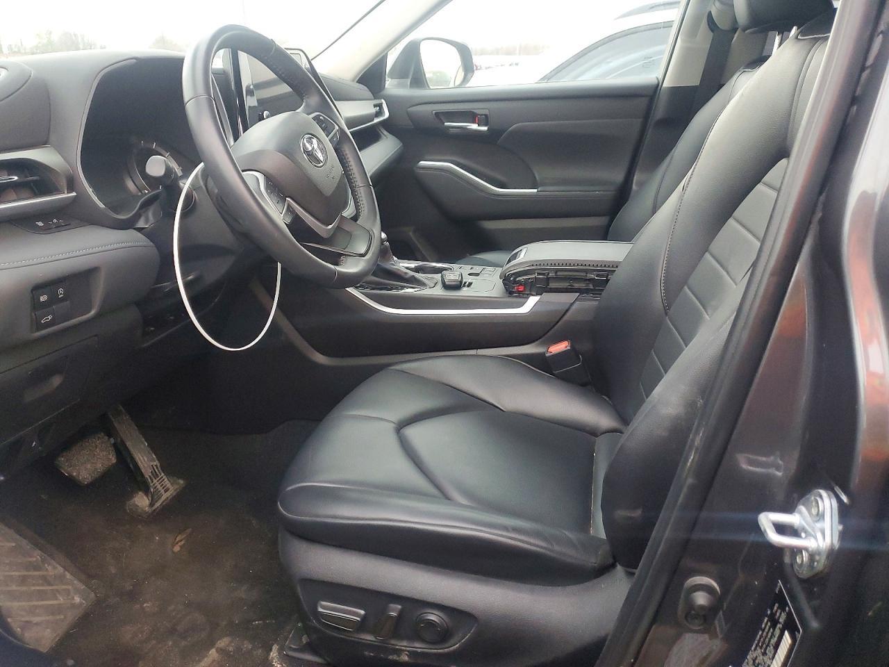 2024 Toyota Highlander Le - Фото 7