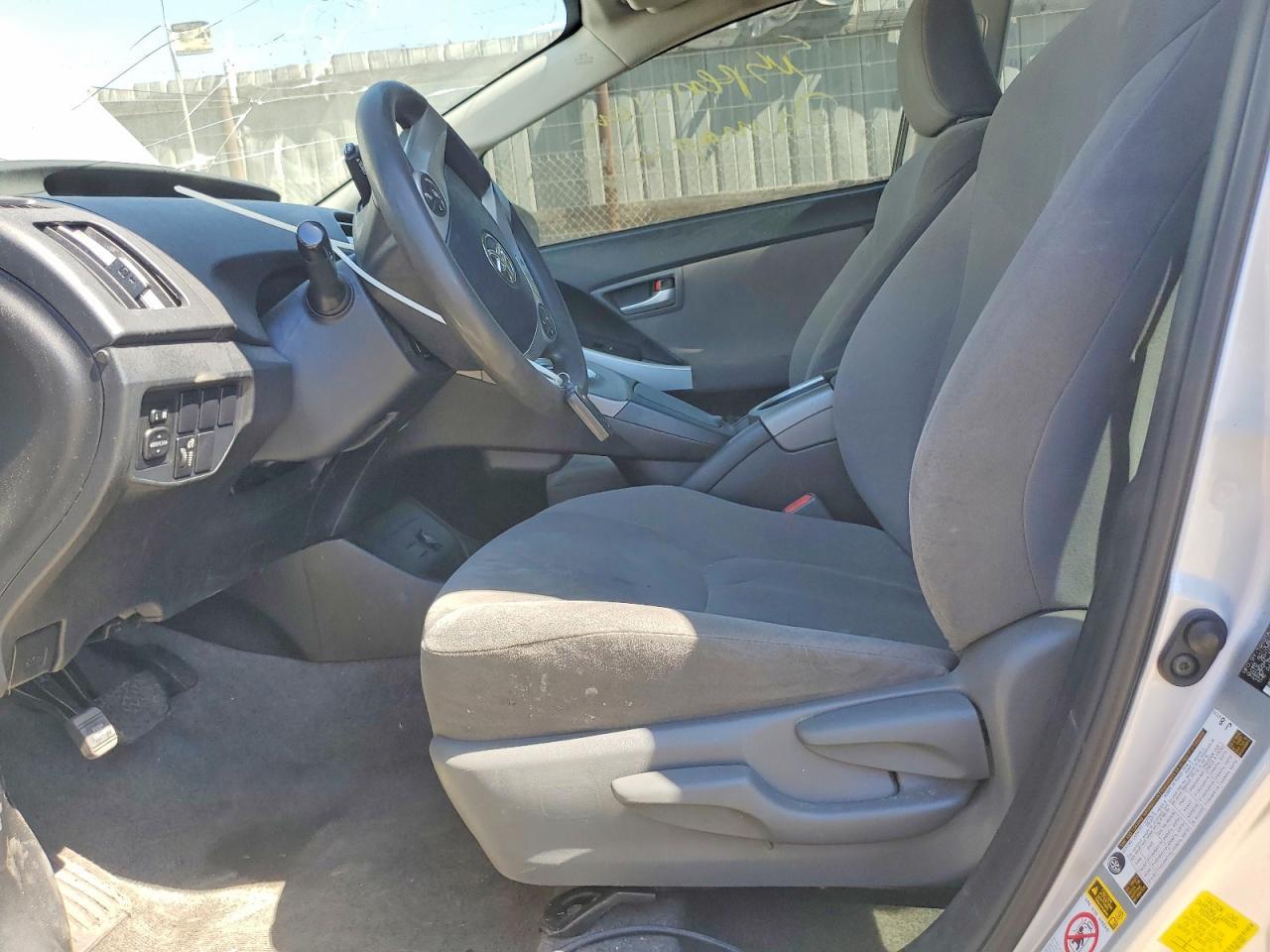 2014 Toyota Prius Two - Фото 7