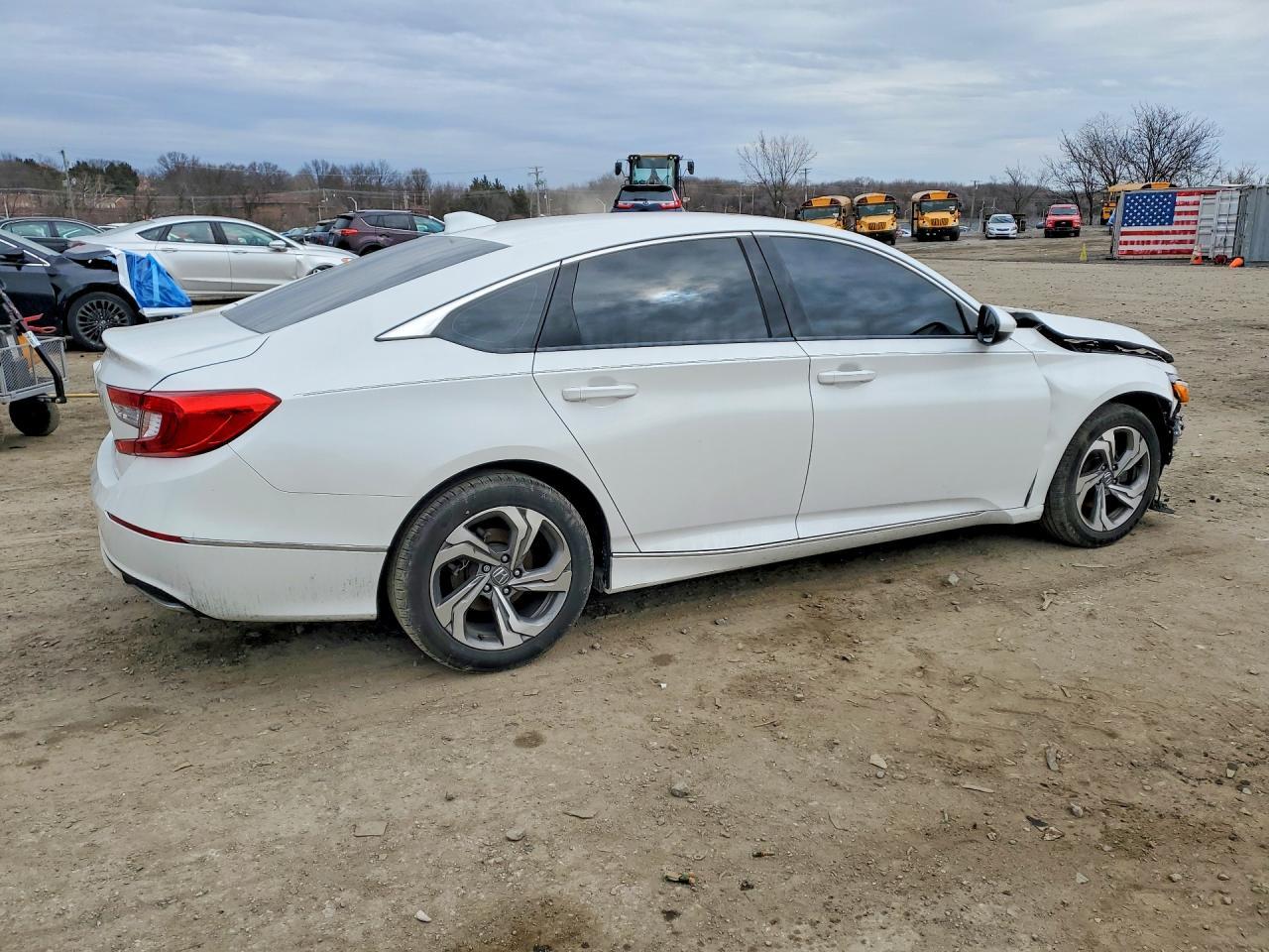 2018 Honda Accord Ex - Фото 3