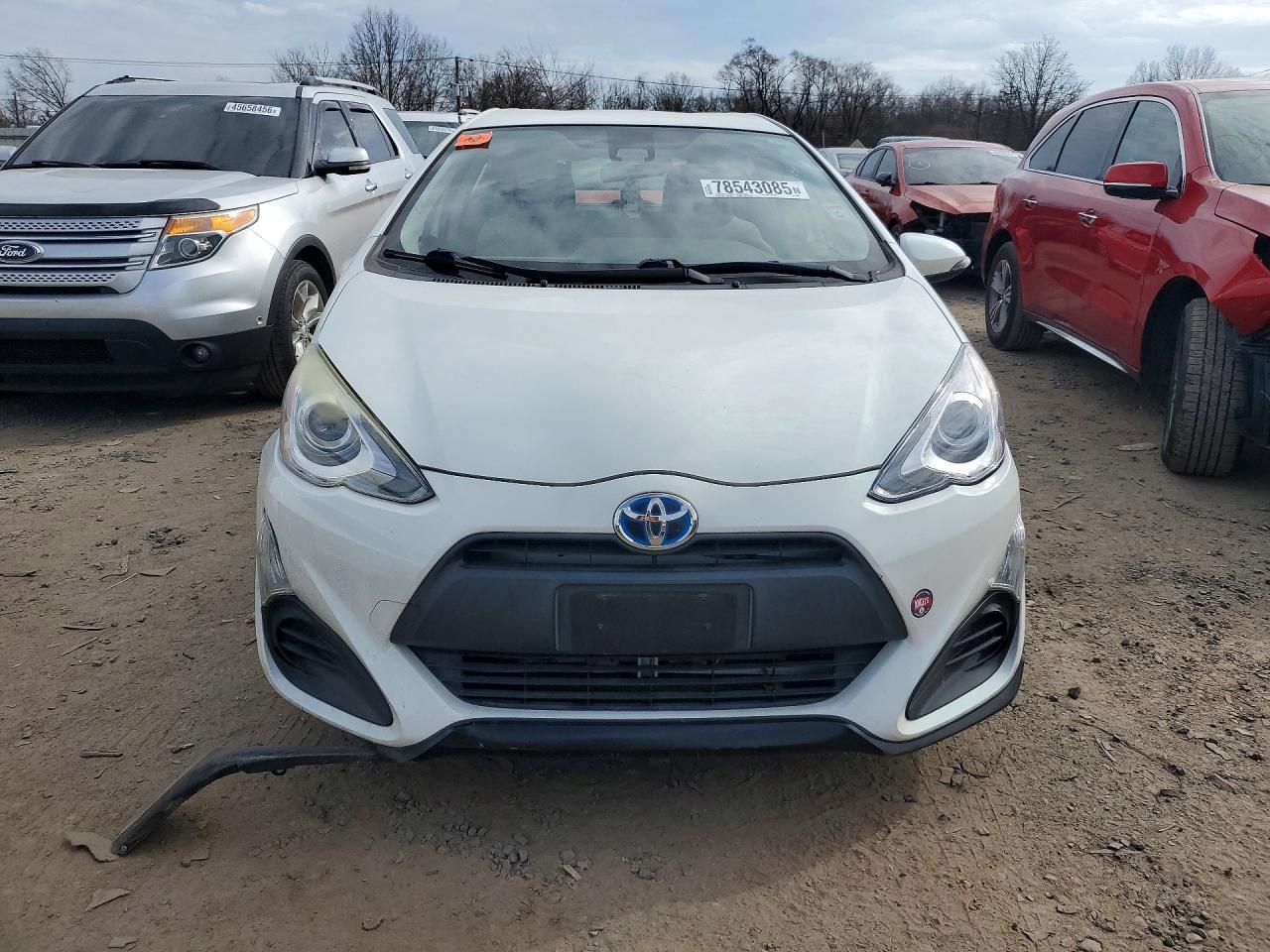 2017 Toyota Prius C - Фото 5