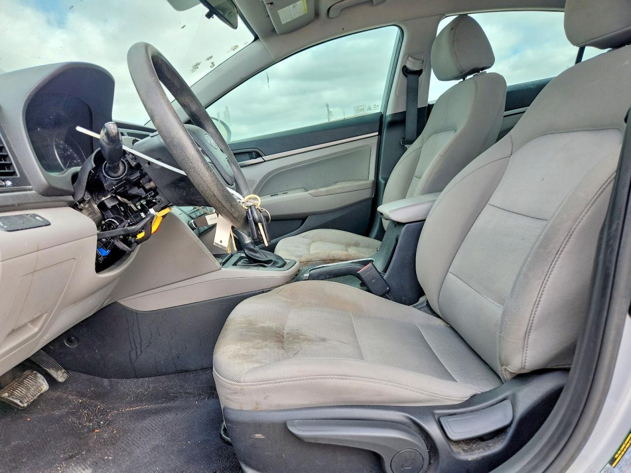 2017 Hyundai Elantra Se - Фото 7