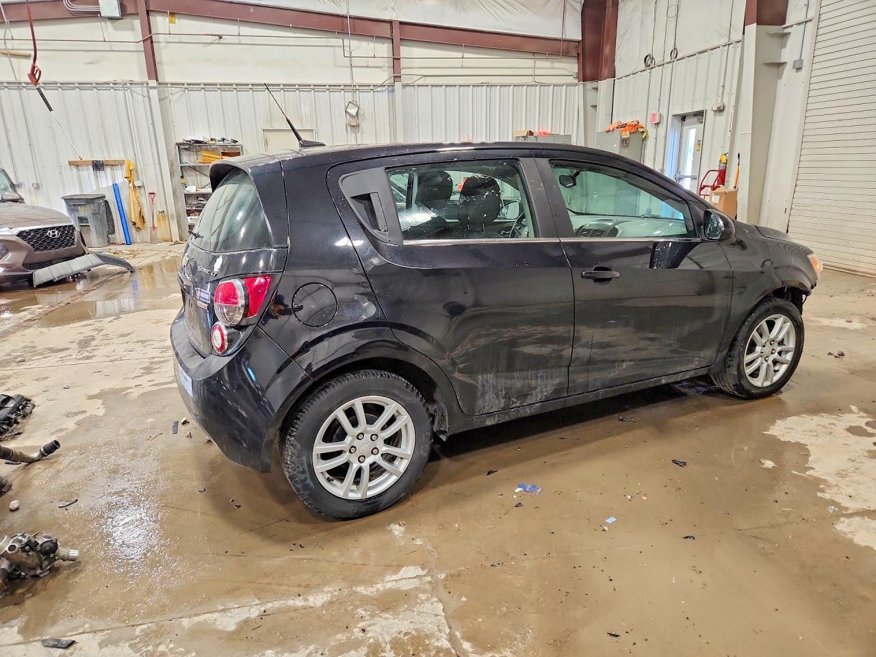 2014 Chevrolet Sonic Lt - Фото 3