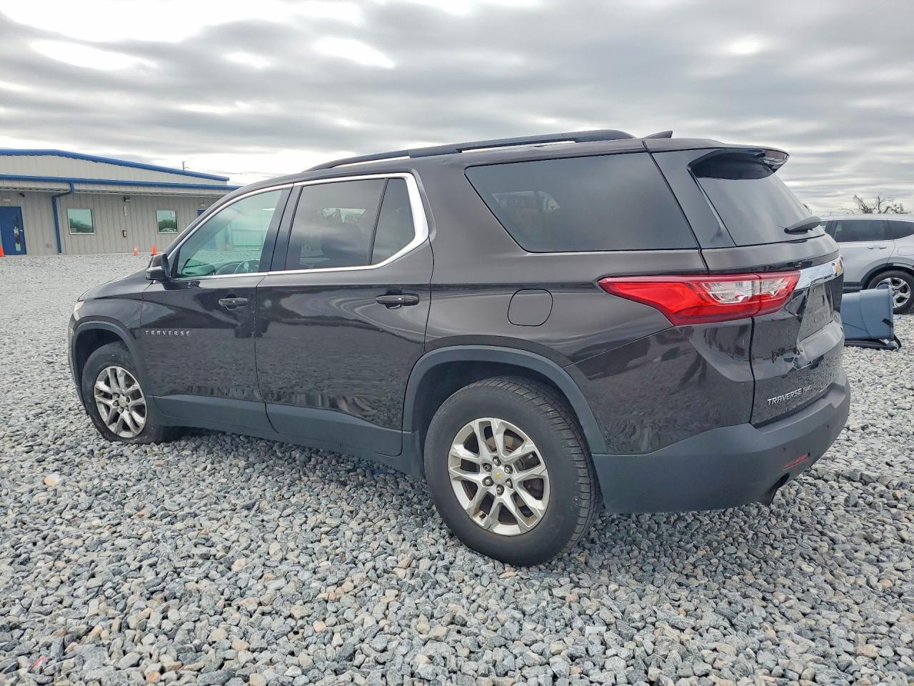 2019 Chevrolet Traverse Lt - Image 2