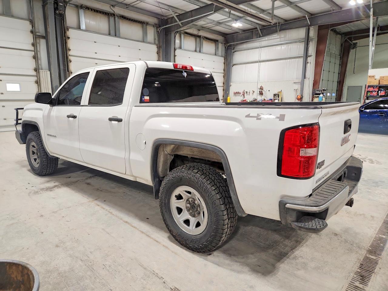 2014 GMC Sierra K1500 - Image 2